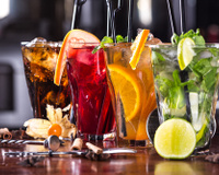 Misturar bebidas faz realmente mal?