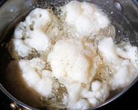 4 truques para evitar o cheiro ruim da couve-flor ao ser cozida