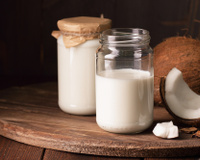 Com probiótico de verdade: como fazer iogurte sem lactose em casa com apenas 3 ingredientes