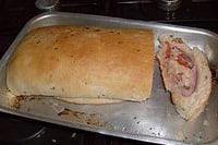 Pãozinho recheado com presunto e mussarela