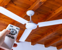 Este ventilador de teto tem controle remoto, instalação direta no soquete e mais de 40% OFF