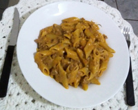 Macarrão na pressão com carne moída