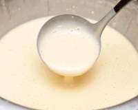 Eu sempre fazia panquecas com leite – até que meu vizinho disse uma palavra: água mineral