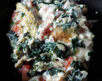 Mexidão de ovos com espinafre e queijo