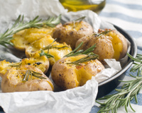 Batatas de forno com manteiga