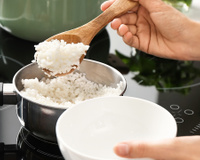 Colocar cebola no arroz pode não ser uma boa ideia se você for usar para isso