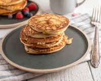 Panqueca proteica sem glúten: receita rápida, saudável e ideal para o café da manhã ou pré-treino