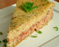 Torta de liquidificador (calabresa e cebola fina)
