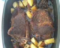 Bisteca bovina crocante com batatinhas