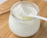 Iogurte natural caseiro fácil