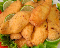 Peixe empanado com fubá