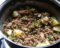 Carne moída simples com salsicha