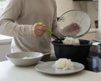 Arroz com o fogo desligado? Use esse truque quando precisar economizar o gás de cozinha