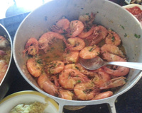 Camarão ao bafo com cerveja