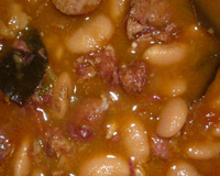 Feijão branco com carne seca (charque)