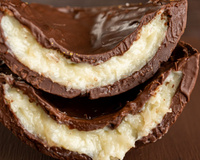 Ovo de Páscoa recheado com trufa branca