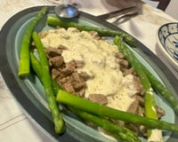 Carne ao molho de gorgonzola