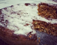 Bolo de maçã com granola