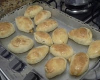 Pão recheado com presunto e queijo