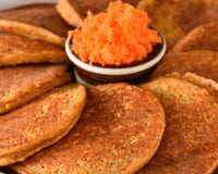 Só aveia e cenoura! Receita de panqueca funcional, sem glúten e pronta em 5 minutos