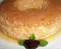 Pudim de leite com coco