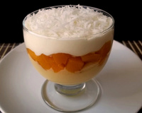 Experimentou já era! Essa sobremesa de pêssego é paixão na certa e você vai querer comer toda semana