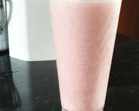 Suco de morango com leite