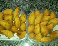 Pastel de massa cozida (risóles)