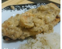 Salmão delicioso ao molho de camarão com catupiri