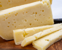 Como fazer queijo cremoso caseiro sem coalho: a receita que pouca gente conhece e é fácil de fazer