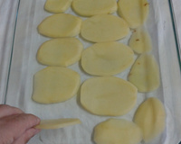 Coxa de frango ao requeijão e bacon