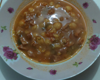 Grão-de-bico com calabresa