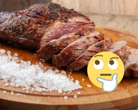 Há décadas os chefs discutem se é melhor colocar sal na carne antes ou depois de cozinhar, e agora a ciência tem a resposta