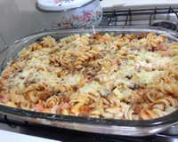 Macarrão cremoso ao forno