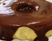 Mousse de maracujá com cobertura cremosa de chocolate