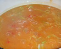 Sopa de abóbora japonesa com gengibre e alho poró