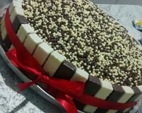 Bolo de bis com morango