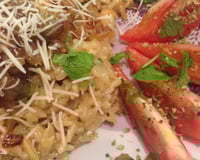 Risoto de cebola caramelizada com queijo brie e amêndoas