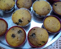 Cupcake de cenoura com gotas de chocolate