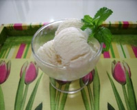 Sorvete cremoso de coco