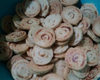 Biscoito medalhão de queijo parmesão