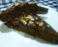 Bolo de açaí e nozes