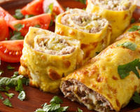 Bifes enrolados com carne moída e abobrinha: receita fácil e simples que vai te fazer lamber os dedos!