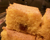 Bolo de fubá com goiabada