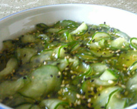 Salada de pepino agridoce simples