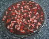 Pavê de ganache com morango e coco