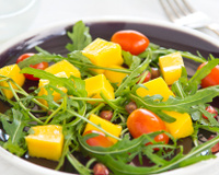 Salada de rúcula com manga: receita prática e refrescante