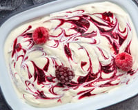Já fiz esse pavê de cheesecake com morango do TudoGostoso 5 vezes e não sobra nada: a sobremesa fácil que todo mundo pede a receita