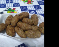 Bolinho de arroz com carne moída