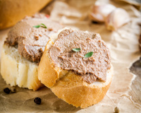 A melhor receita de patê de frango para deixar seus sanduíches naturais e aperitivos ainda mais saborosos